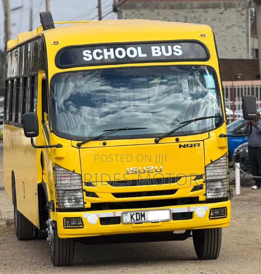 Isuzu NQR 2022 Yellow