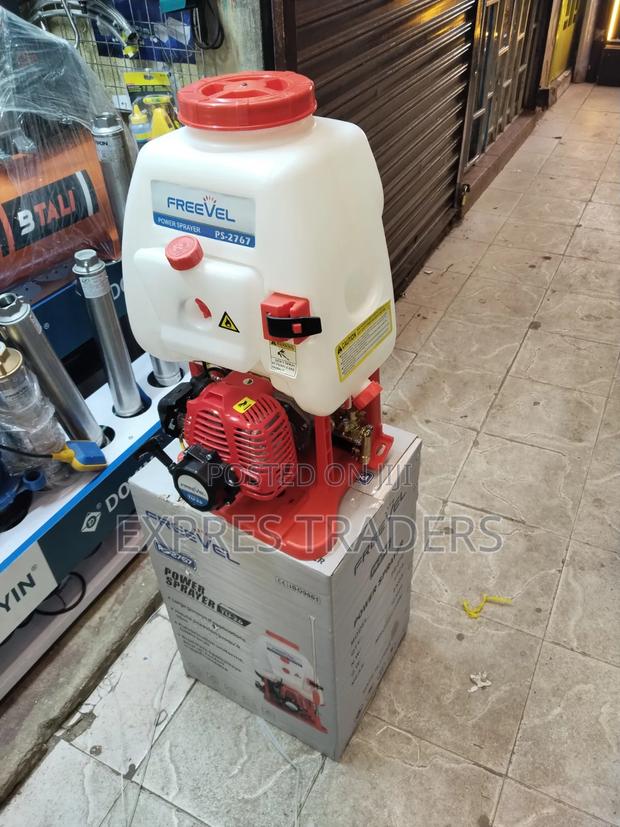2 Stroke Freevel Sprayer - thumbnail 2