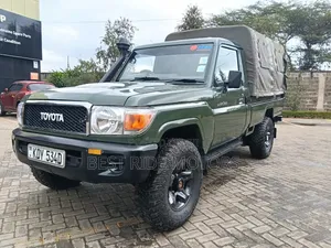 Toyota Land Cruiser 79 Series 2017 Green