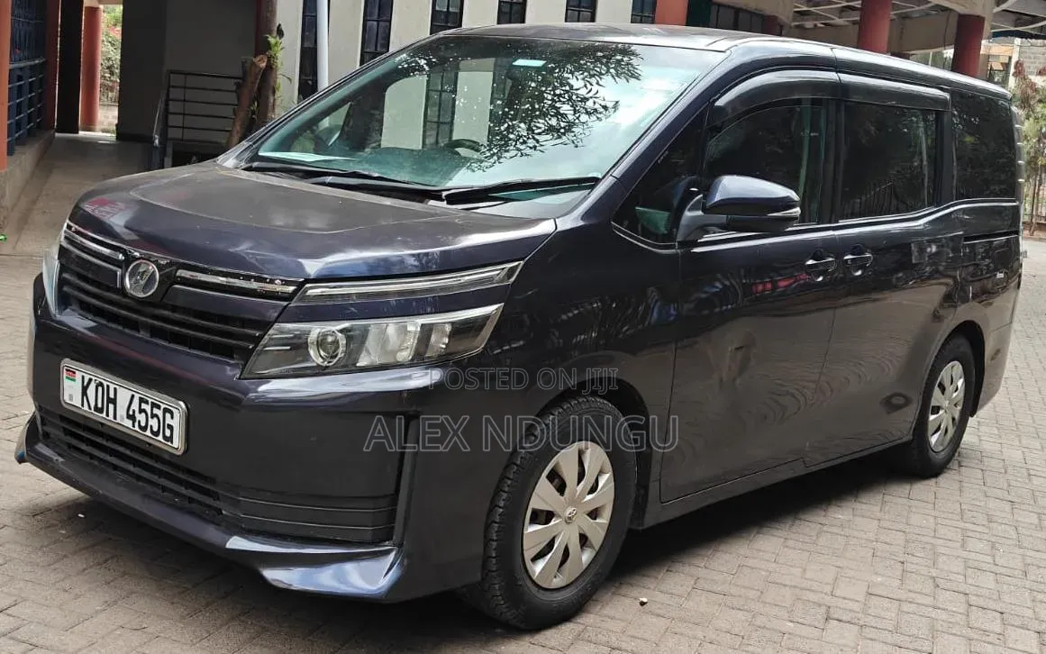 Toyota Voxy 2015 Blue