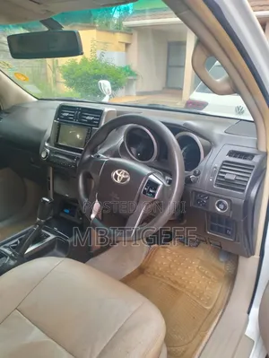 Toyota Land Cruiser Prado 2010 White