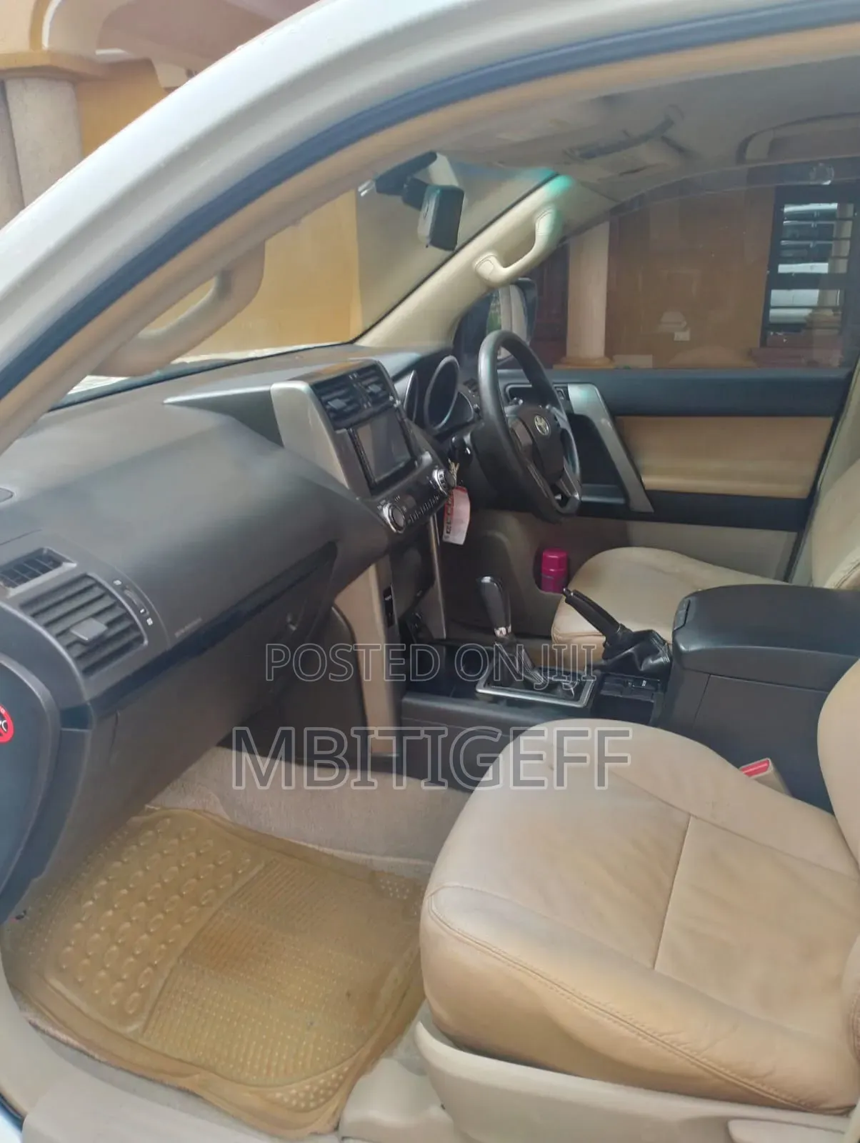 Toyota Land Cruiser Prado 2010 White