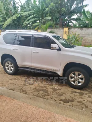 Toyota Land Cruiser Prado 2010 White