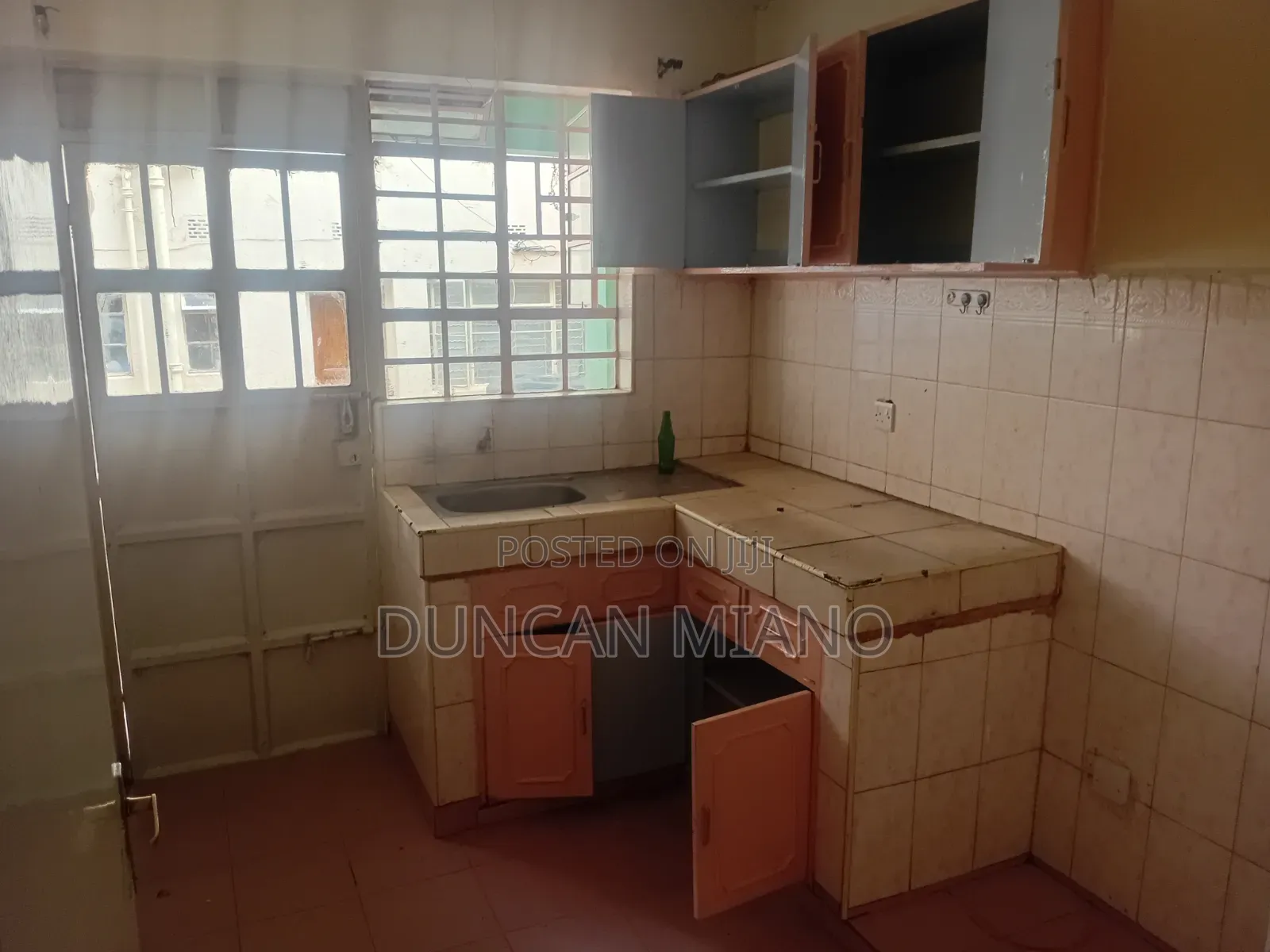 3bdrm Apartment in Nairobi West for rent