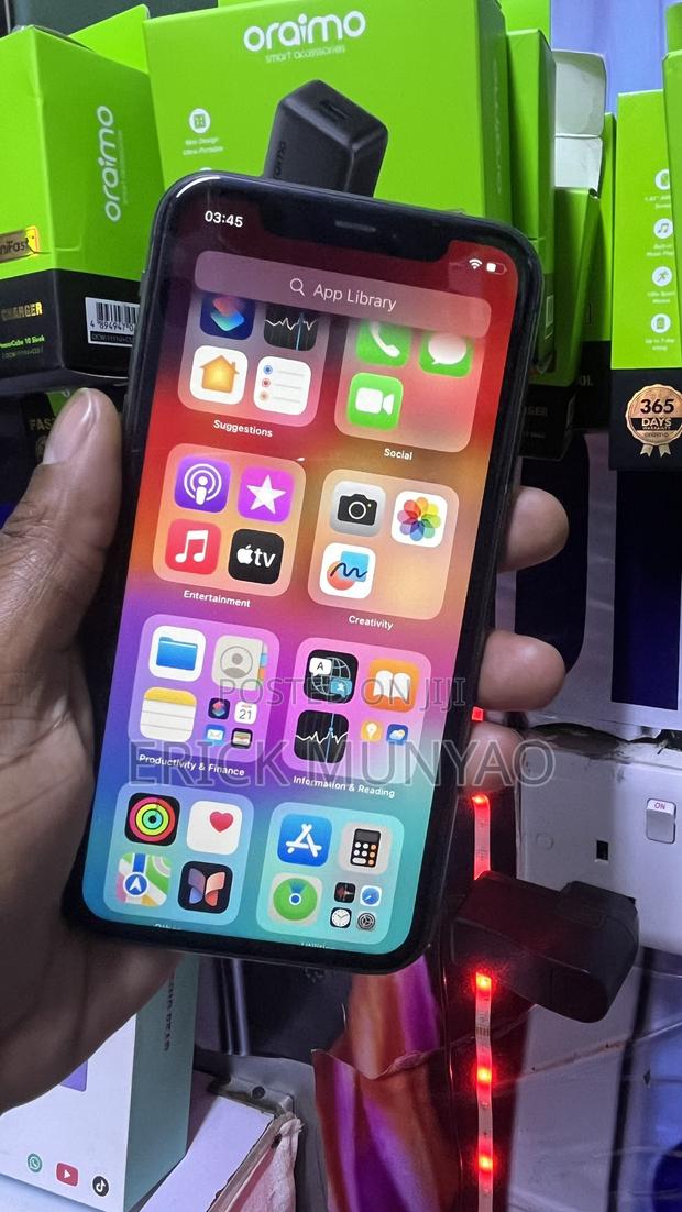 Apple iPhone 11 128 GB Gray - thumbnail 4