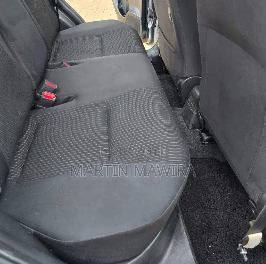 Suzuki Swift 2014 Silver