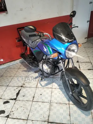 Honda CB 2025 Blue