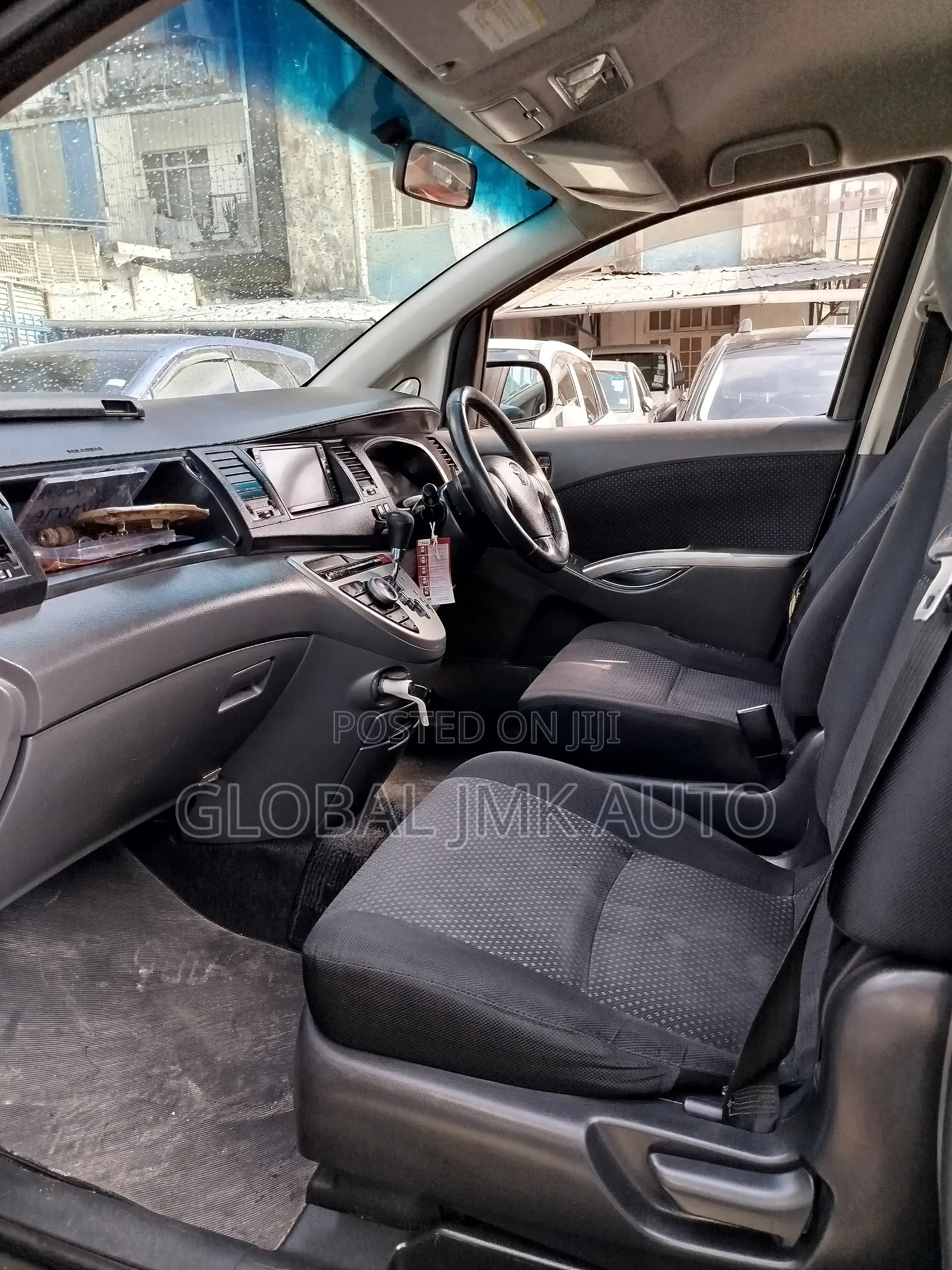 Toyota ISIS 2.0 Platana V-selection 2WD 2010 Black
