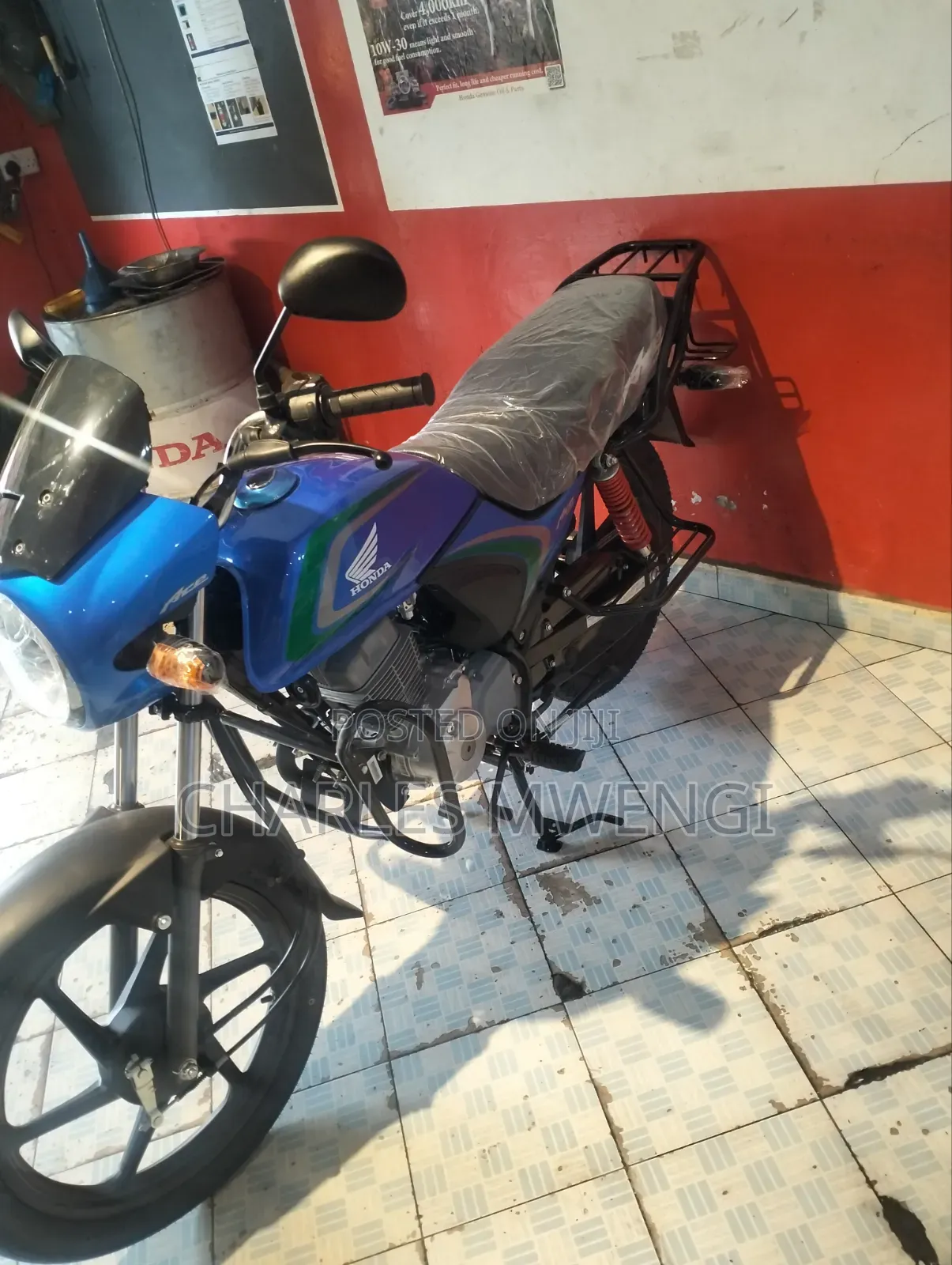 Honda CB 2025 Blue