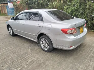 Toyota Corolla 2012 Silver