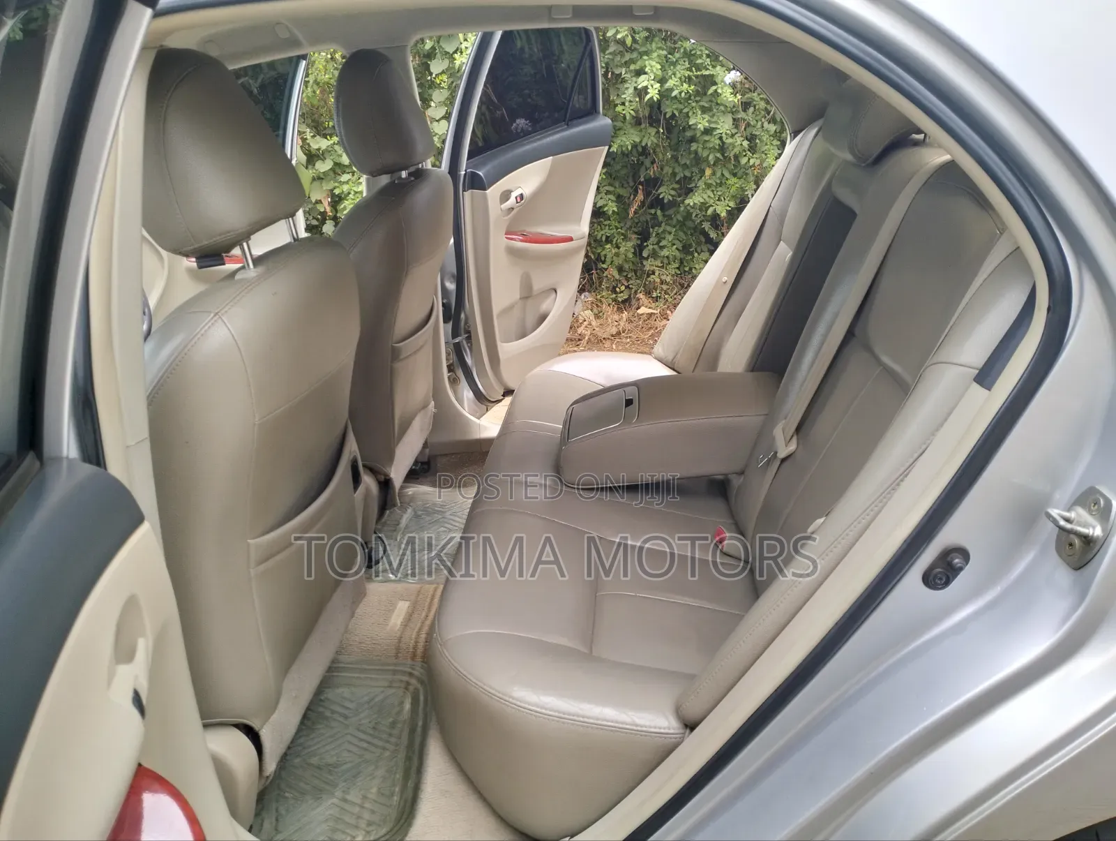 Toyota Corolla 2012 Silver
