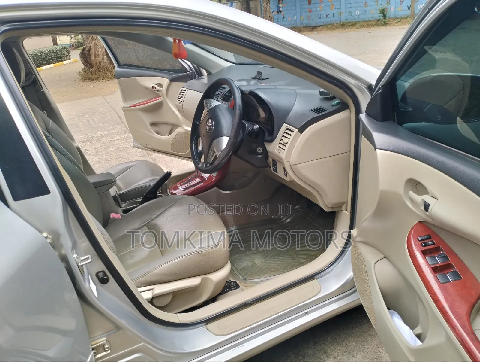 Toyota Corolla 2012 Silver