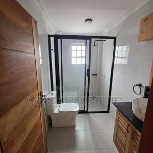 6bdrm Mansion in Ngong CBD for rent