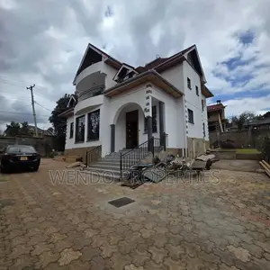 6bdrm Mansion in Ngong CBD for rent