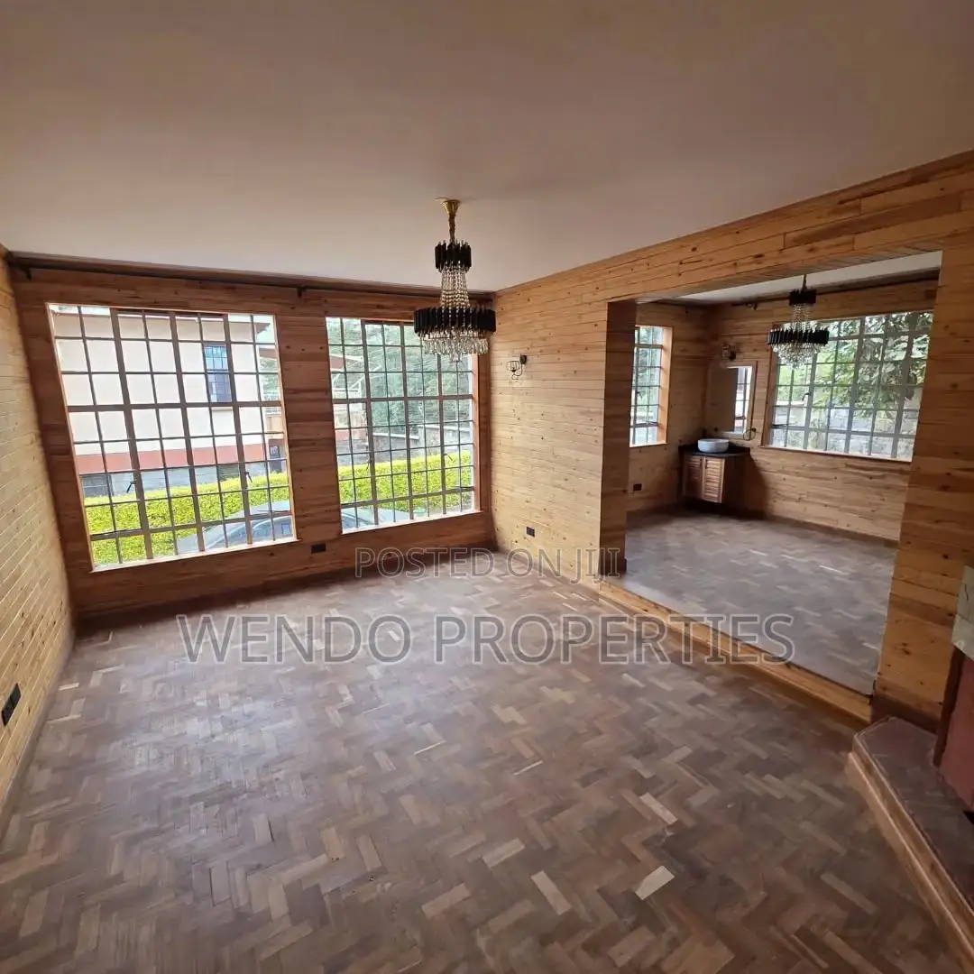 6bdrm Mansion in Ngong CBD for rent