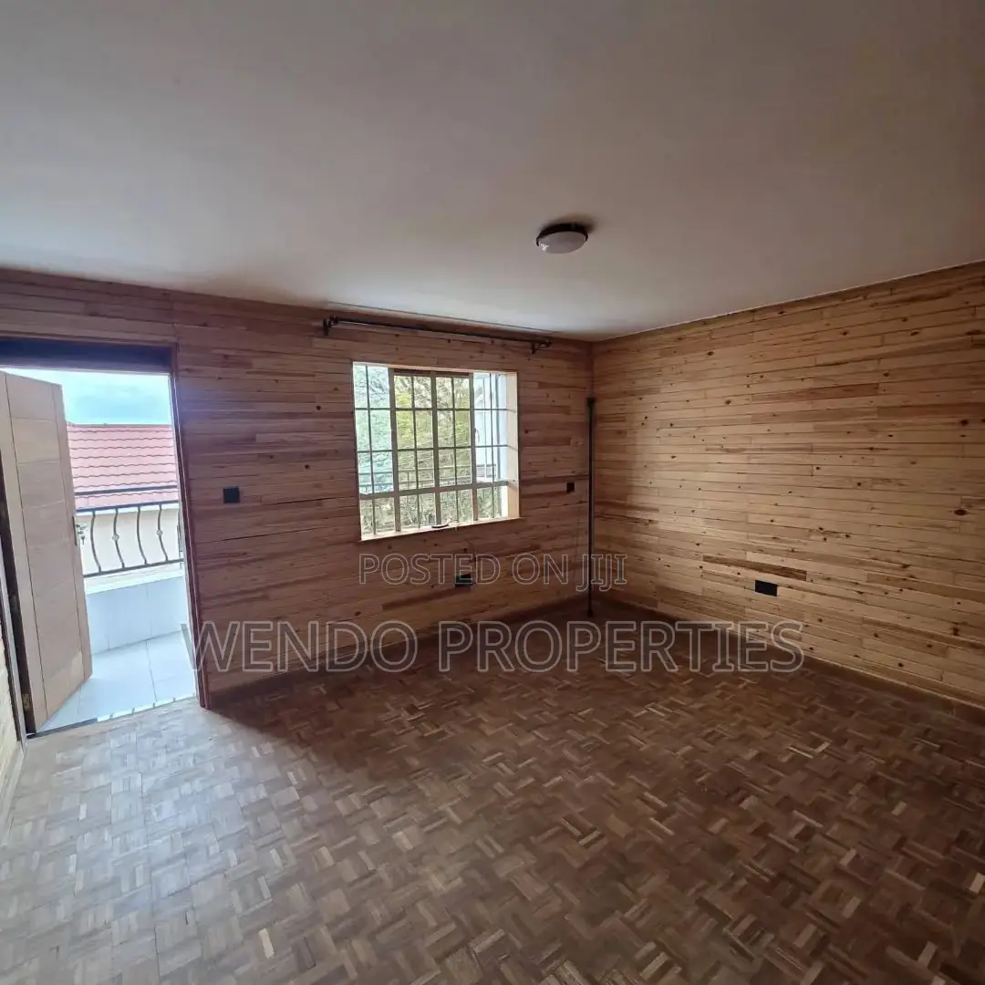 6bdrm Mansion in Ngong CBD for rent