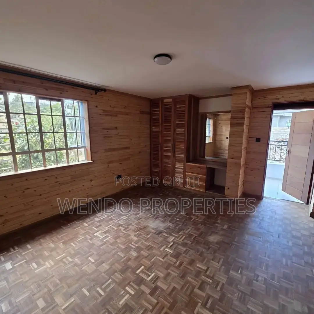 6bdrm Mansion in Ngong CBD for rent