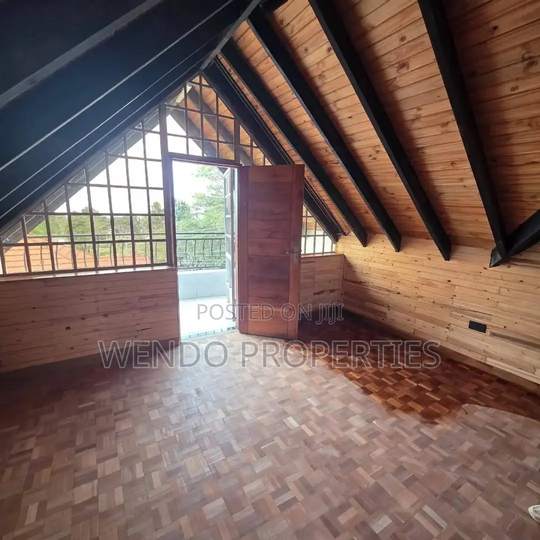6bdrm Mansion in Ngong CBD for rent