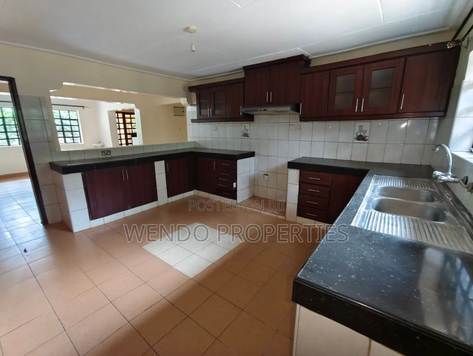 5bdrm Bungalow in Ngong CBD for rent