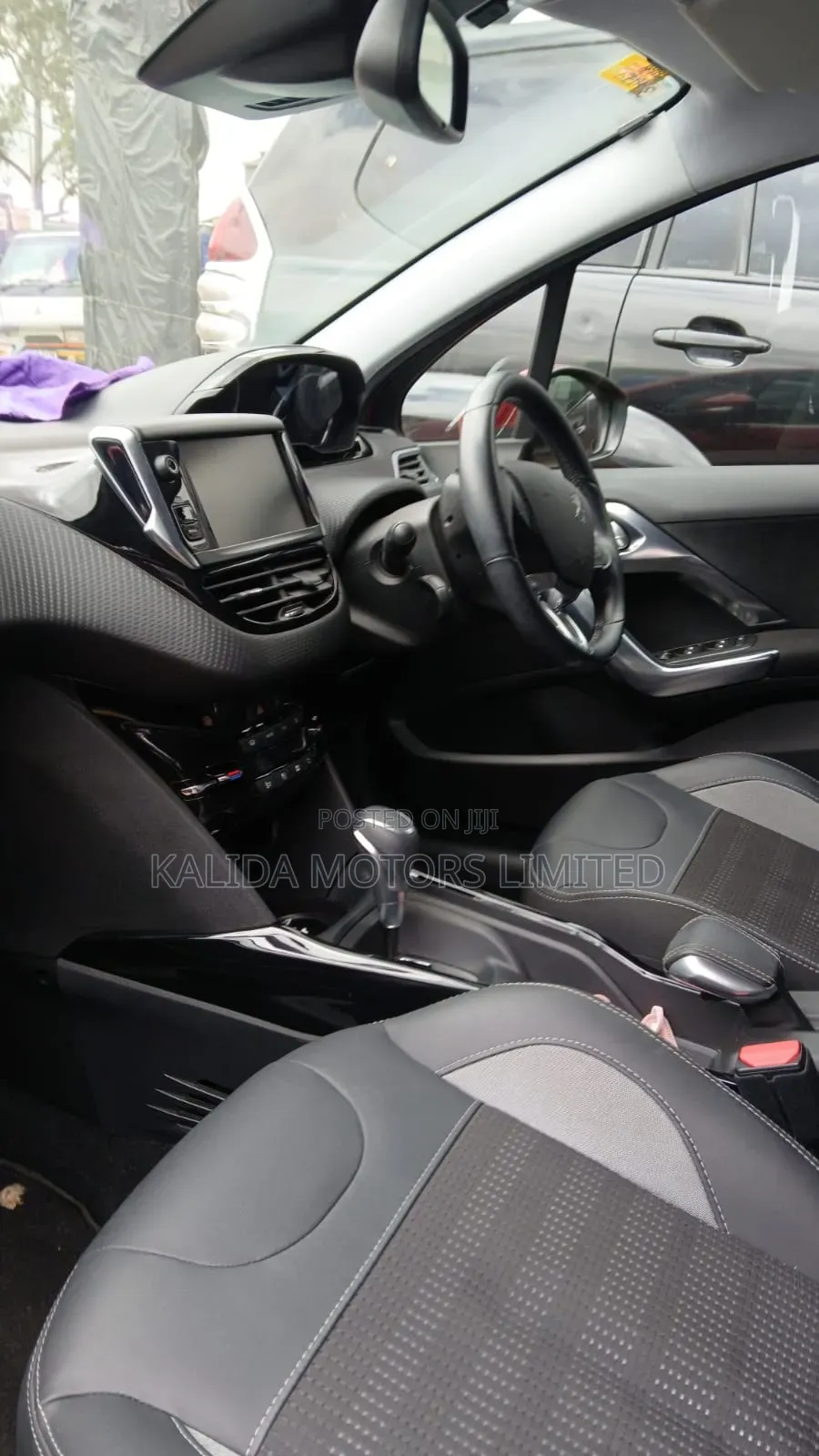 Peugeot 2008 1.2 PureTech (110 Hp) 2019 Red