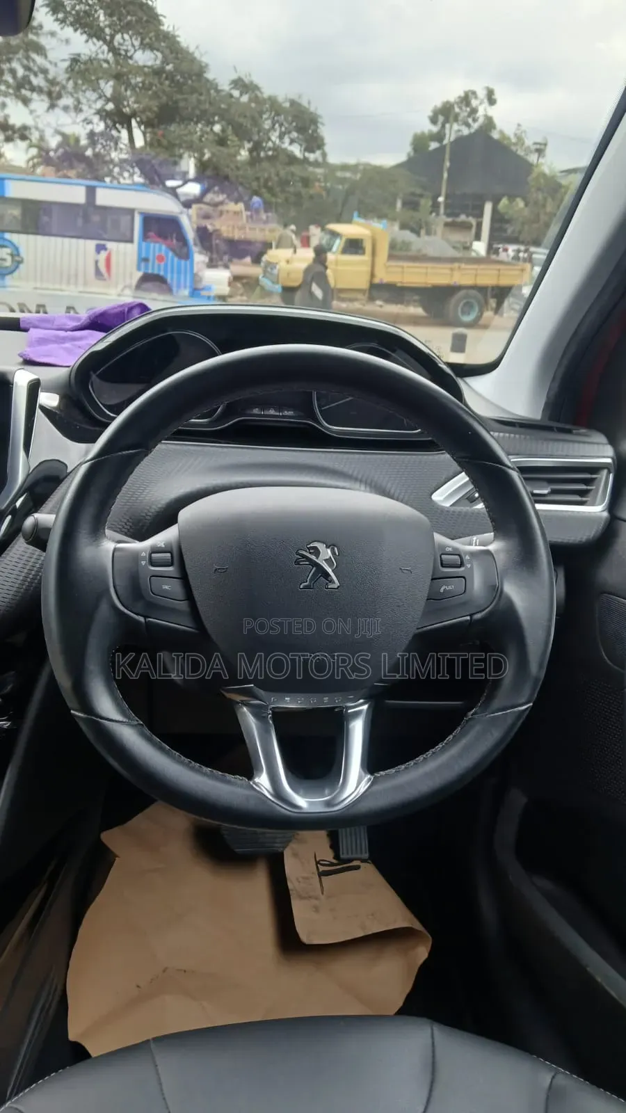 Peugeot 2008 1.2 PureTech (110 Hp) 2019 Red