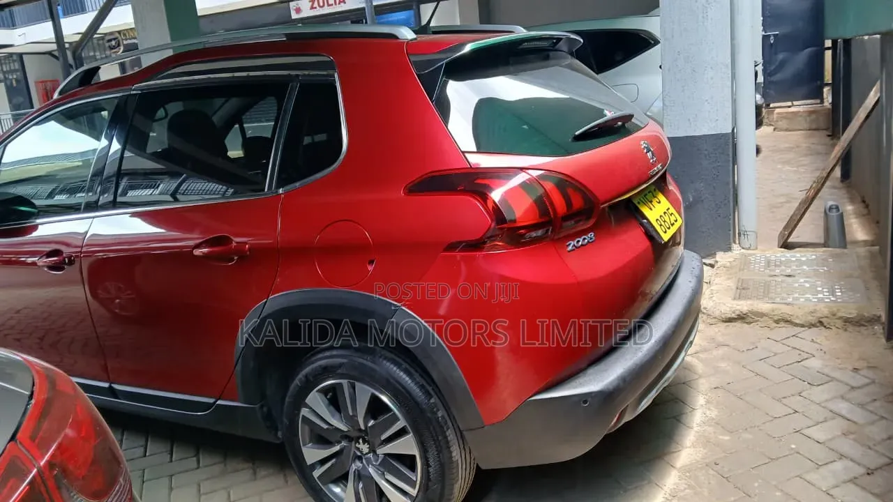 Peugeot 2008 1.2 PureTech (110 Hp) 2019 Red