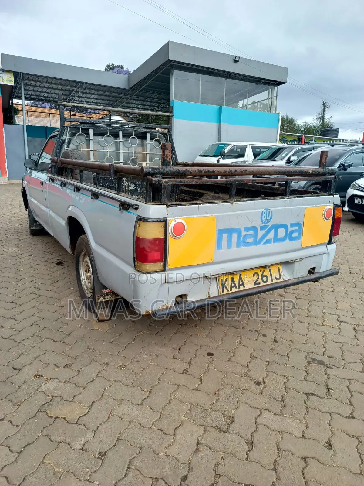 Mazda B-series 1989 Gray