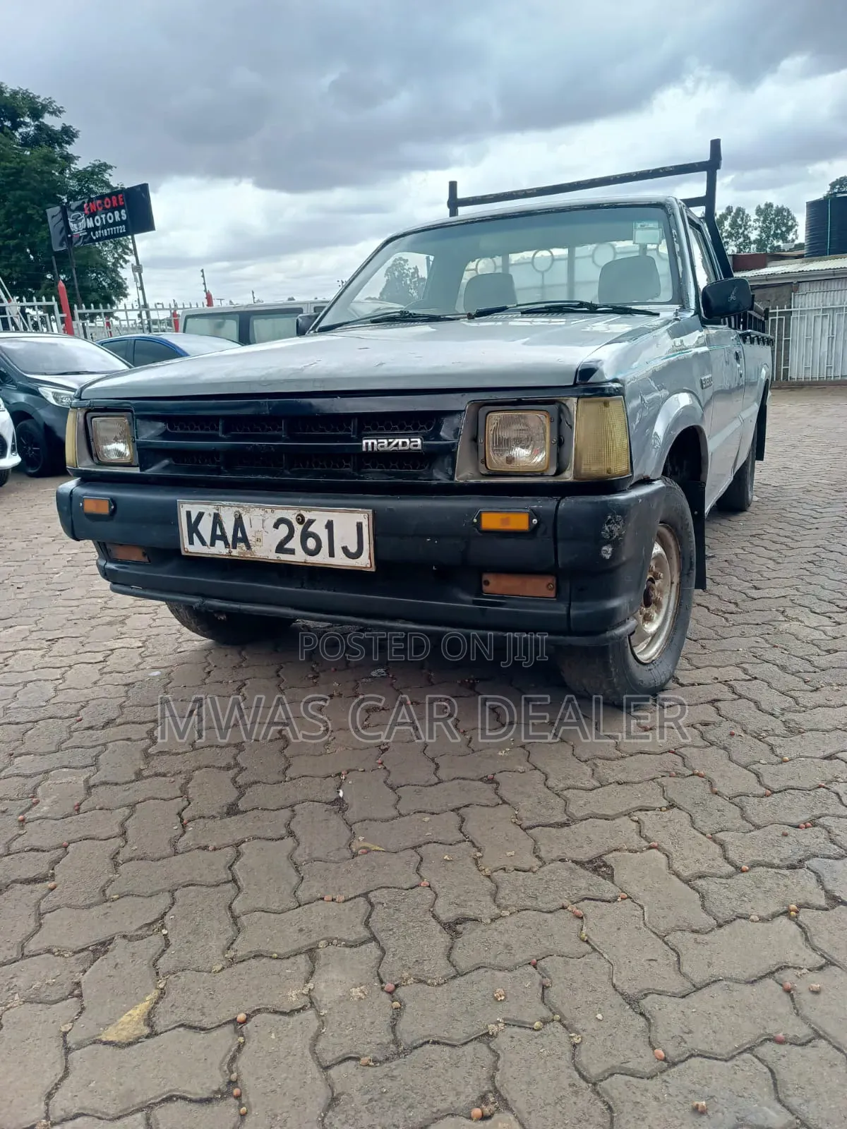 Mazda B-series 1989 Gray