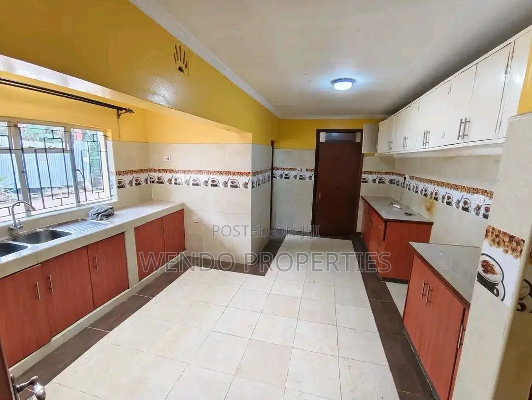 4bdrm Bungalow in Ngong CBD for rent