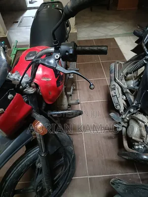 Bajaj Boxer 150 UG 2021 Red