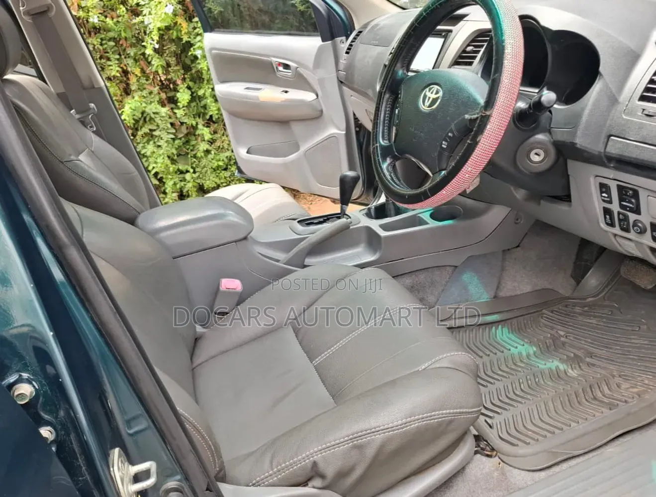 Toyota Hilux 2011 Green