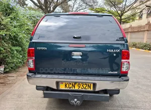 Toyota Hilux 2011 Green