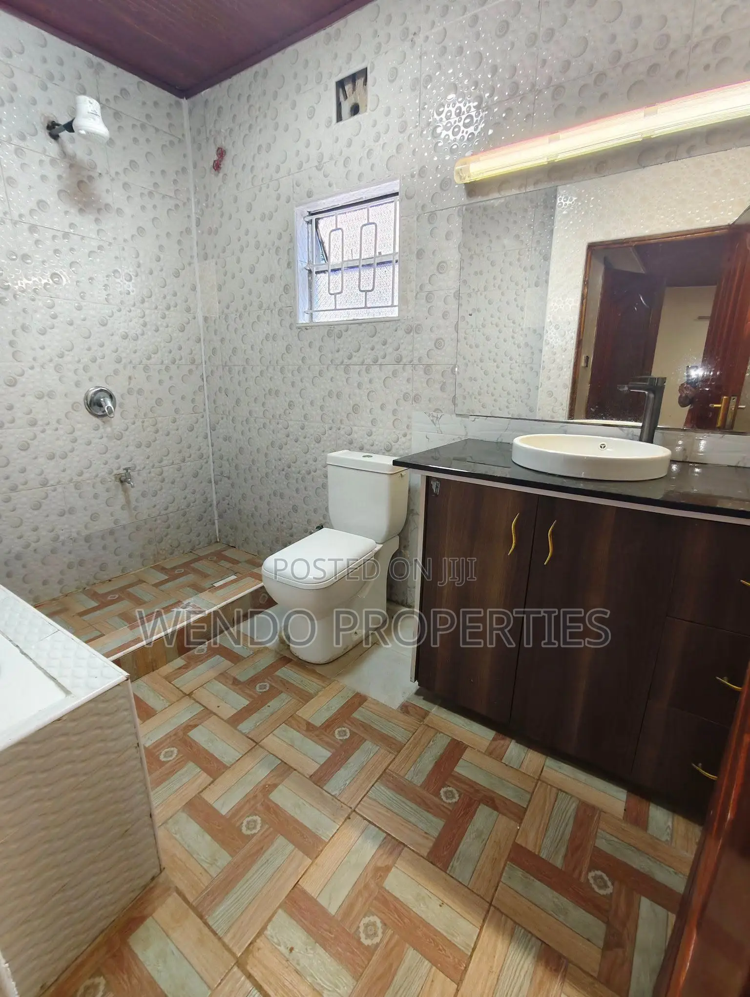 3bdrm Bungalow in Ngong CBD for rent