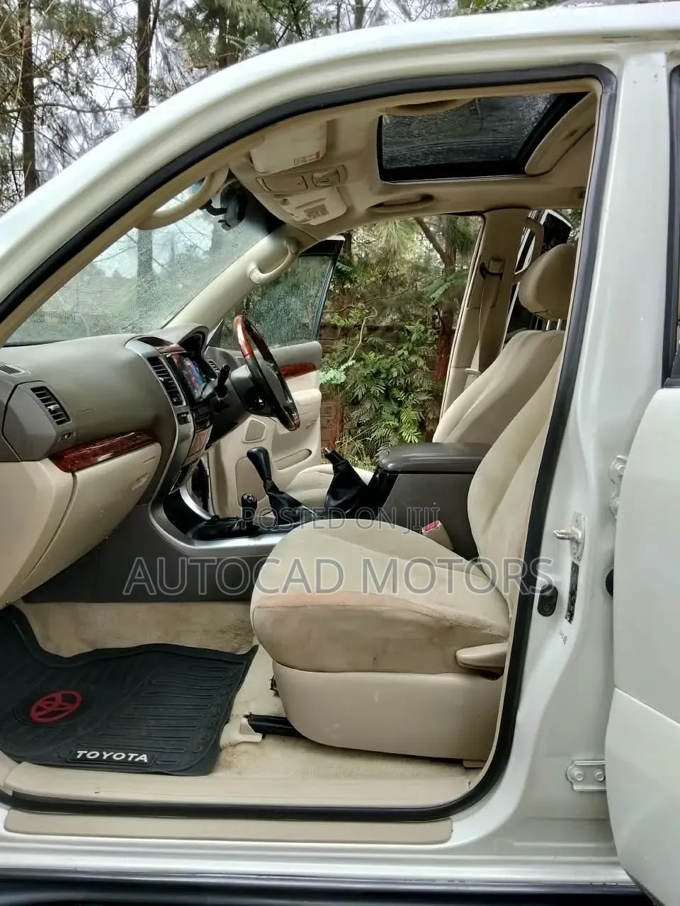 Toyota Land Cruiser Prado 2007 White