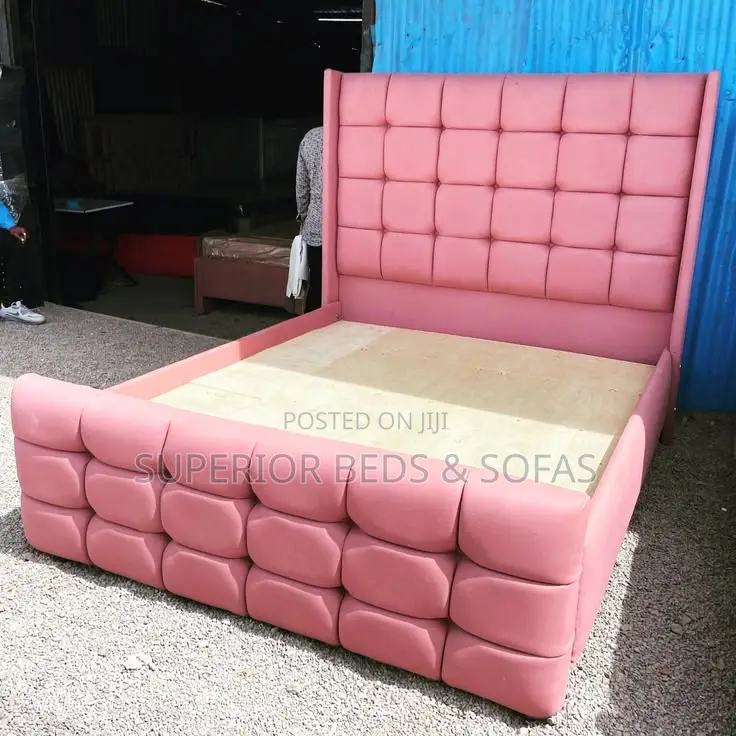 5x6 Opulent Pink Grid Chester Bed