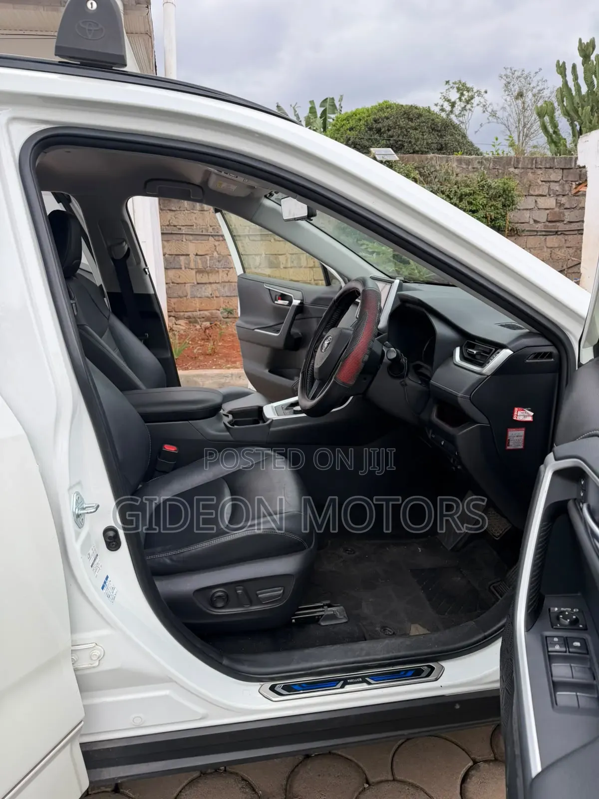 Toyota RAV4 2020 White