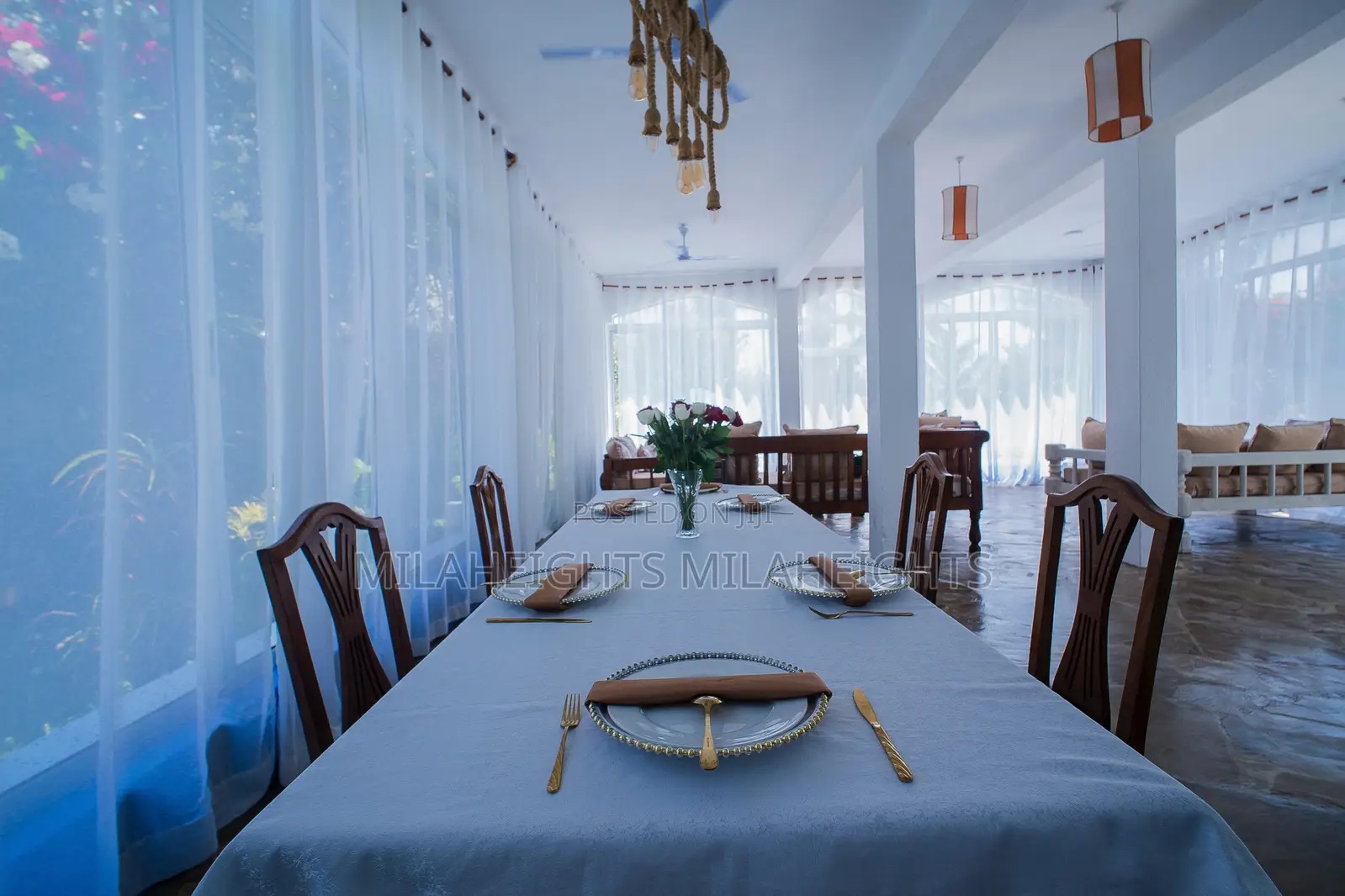 Furnished 4bdrm Villa in Casaurina, Town Centre for rent