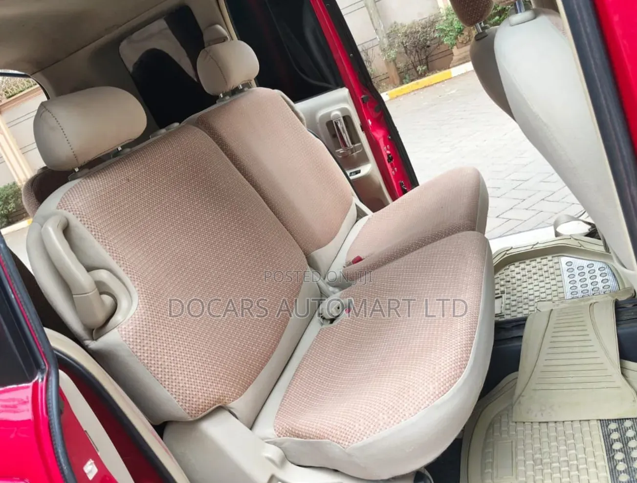 Toyota Sienta 2013 Red