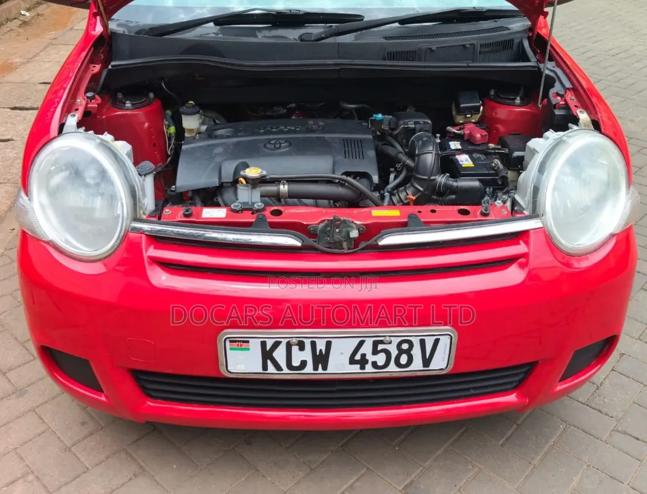 Toyota Sienta 2013 Red
