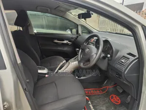 Mercedes-Benz C200 2009 Silver
