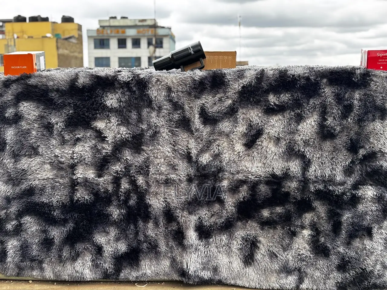 Grey Shaggy Carpet
