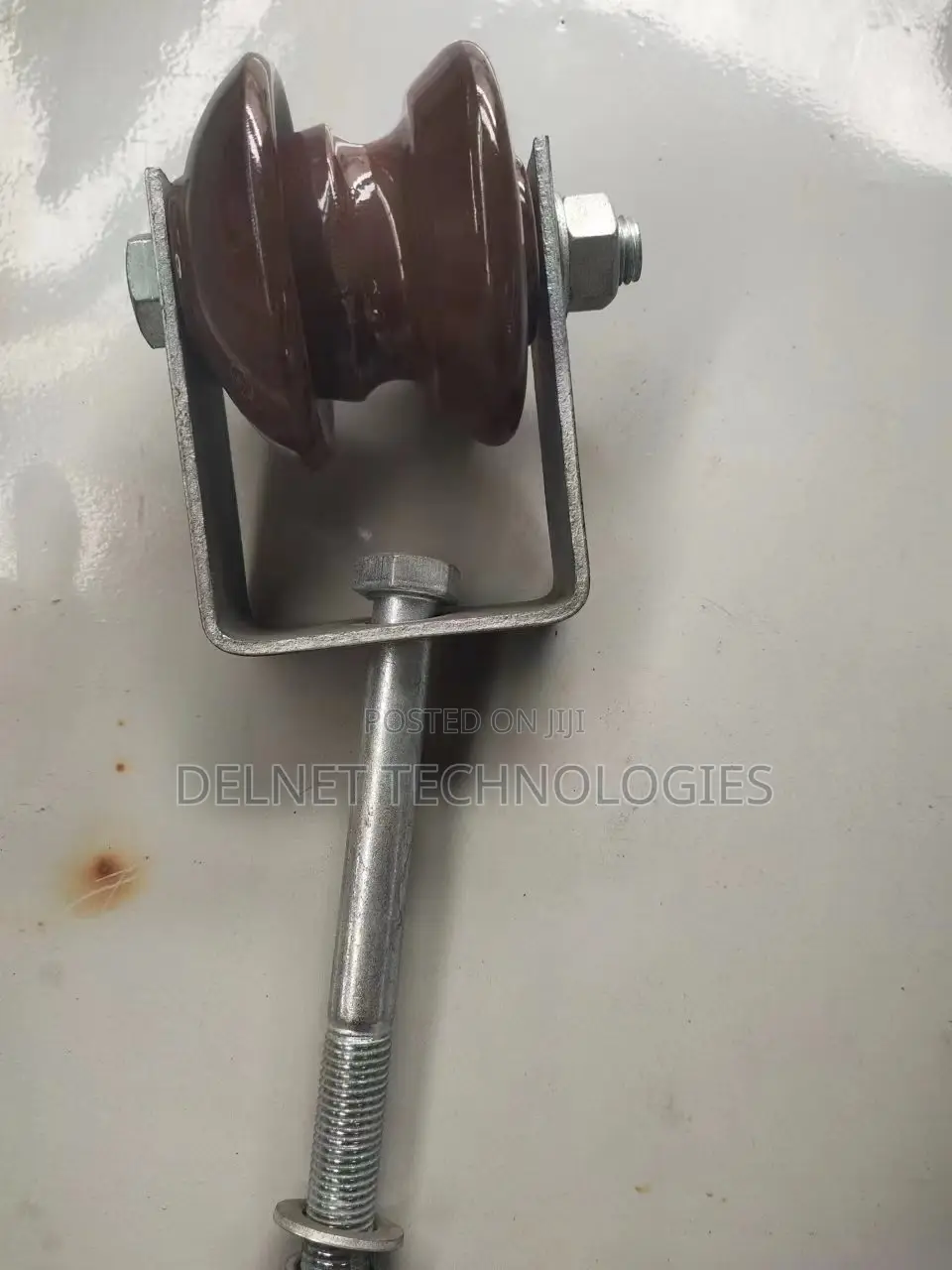 Shackle Insulator