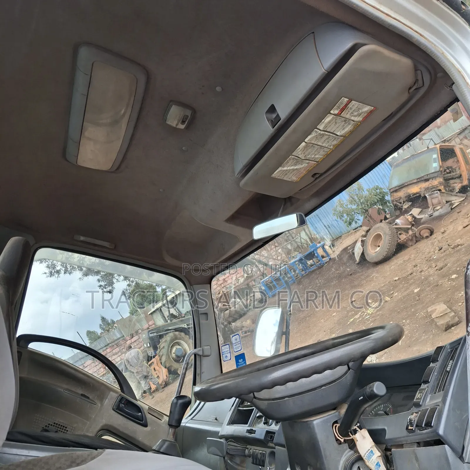 Isuzu FRR Box Body With Aluminium Insulated Body
