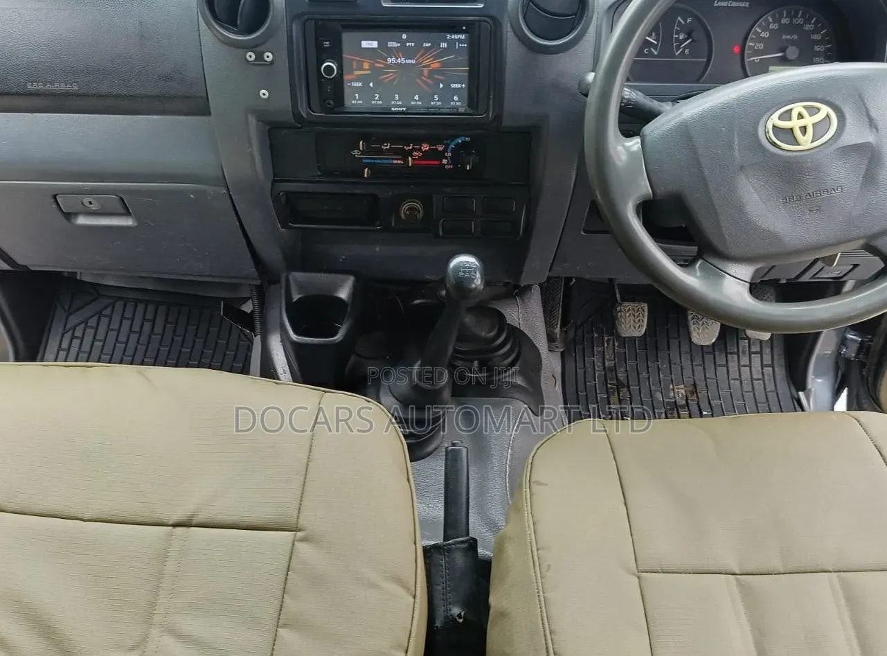 Toyota Land Cruiser 2014 Gray