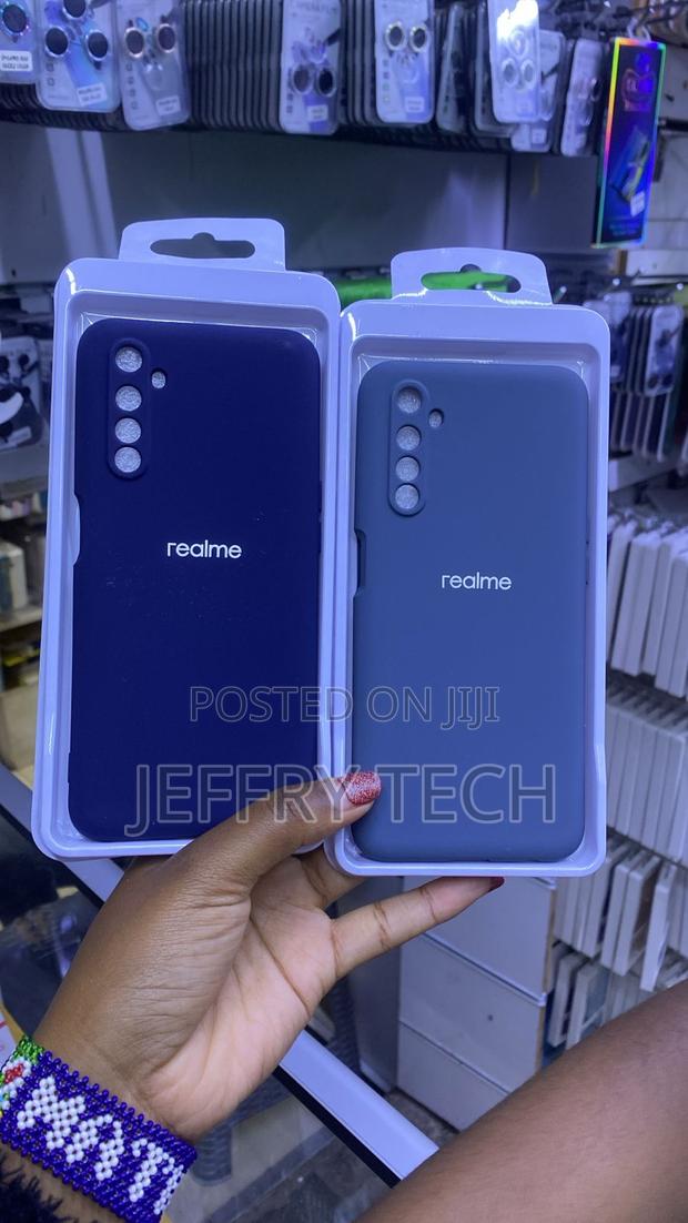 Matte Liquid Silicone Phone Cases Designed for Realme 6 Pro Smartphone - thumbnail 2