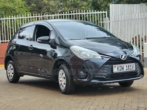 Toyota Vitz 1.0 FWD 5dr 2018 Black
