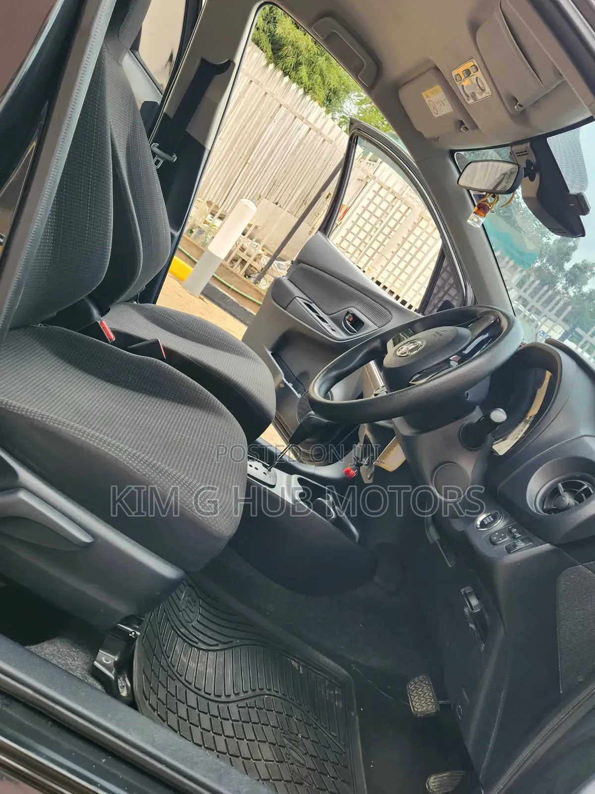 Toyota Vitz 1.0 FWD 5dr 2018 Black