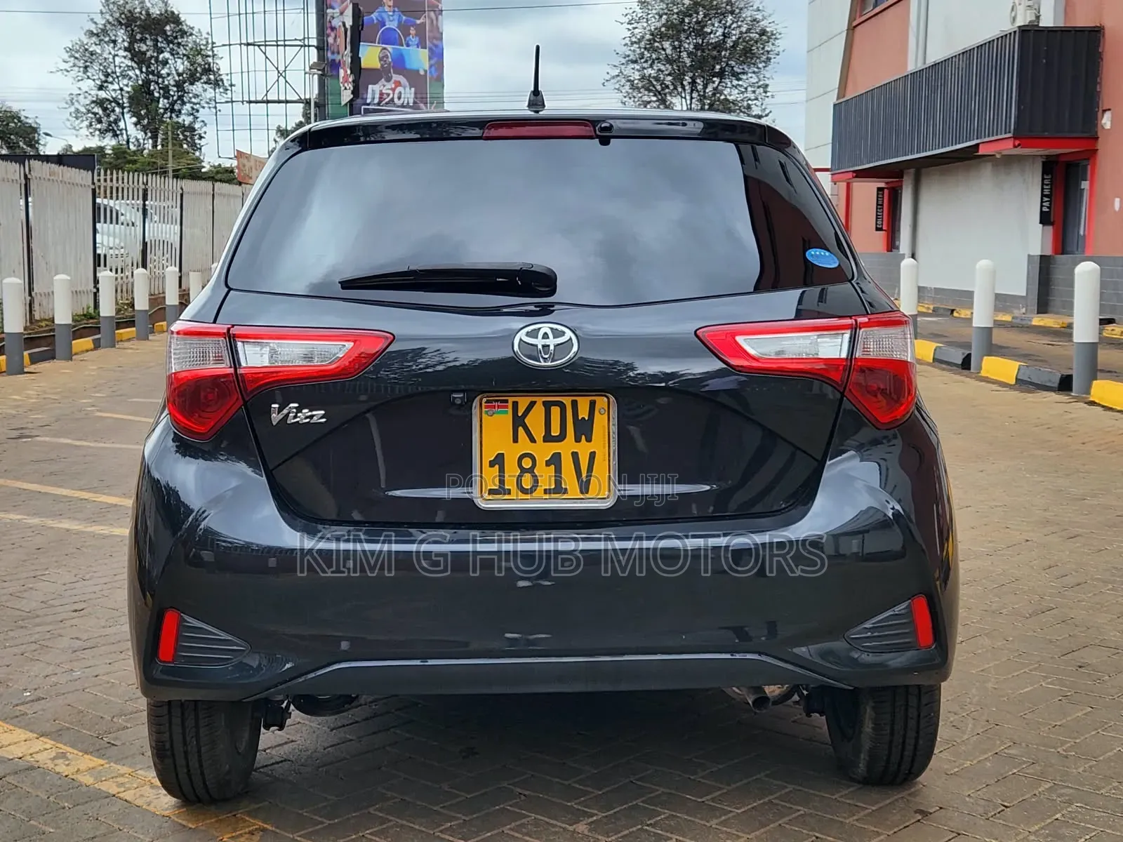 Toyota Vitz 1.0 FWD 5dr 2018 Black