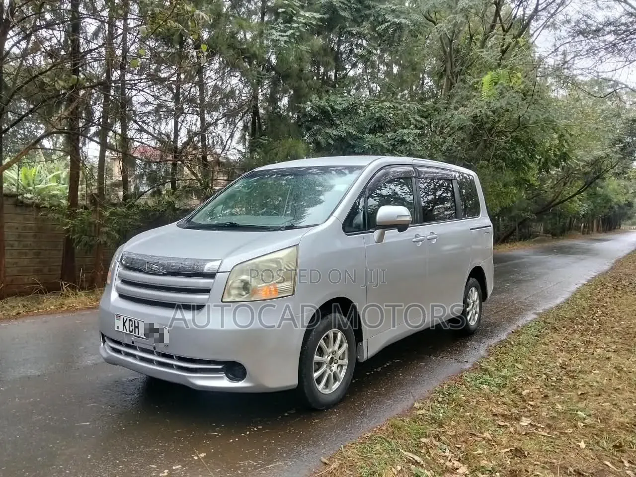 Toyota Noah 2008 Silver