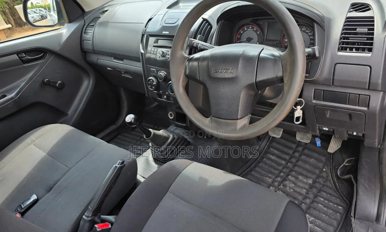 Isuzu D-MAX 2022 Silver